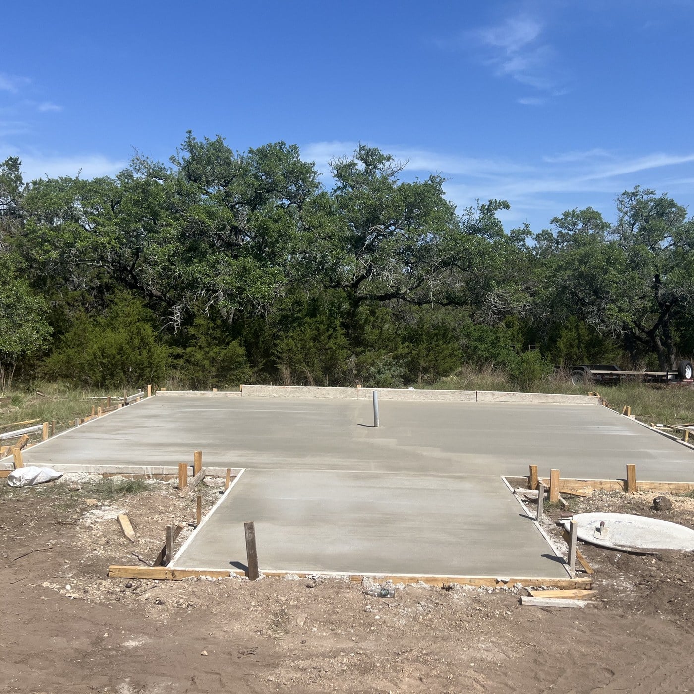 HORRORble set build: concrete slab poured